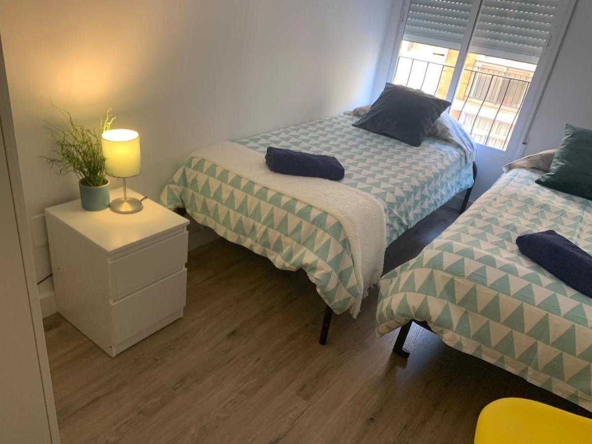 Ferienwohnung 3Centro Malaga Especial Grupos Parking Gratis Exterior foto